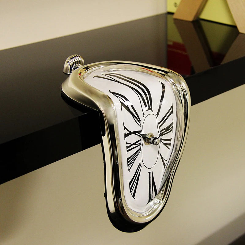 Orveno™ Surreal Melting Clock