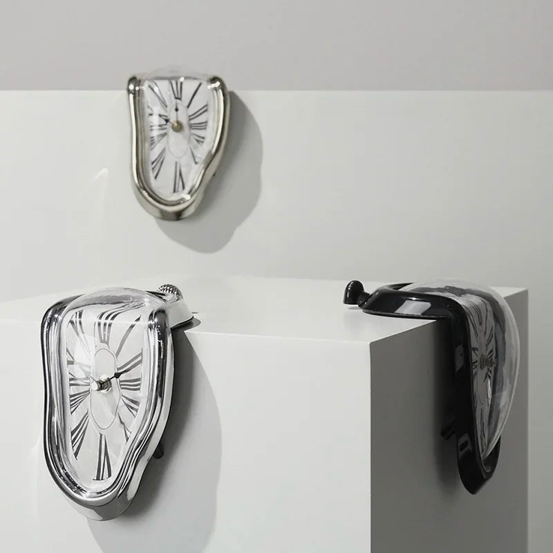 Orveno™ Surreal Melting Clock