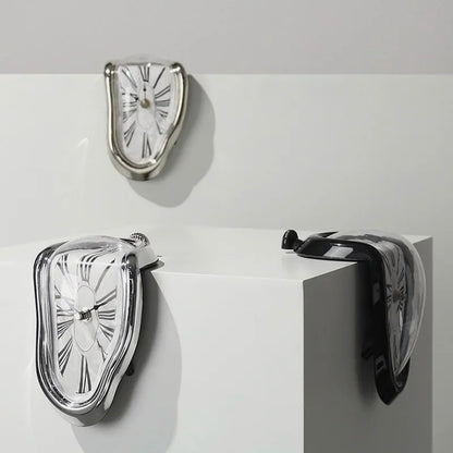 Orveno™ Surreal Melting Clock
